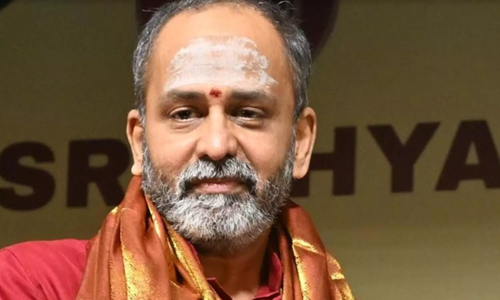 Madras High Court gavel and spiritual symbols representing controversy over judge’s comments on gurus