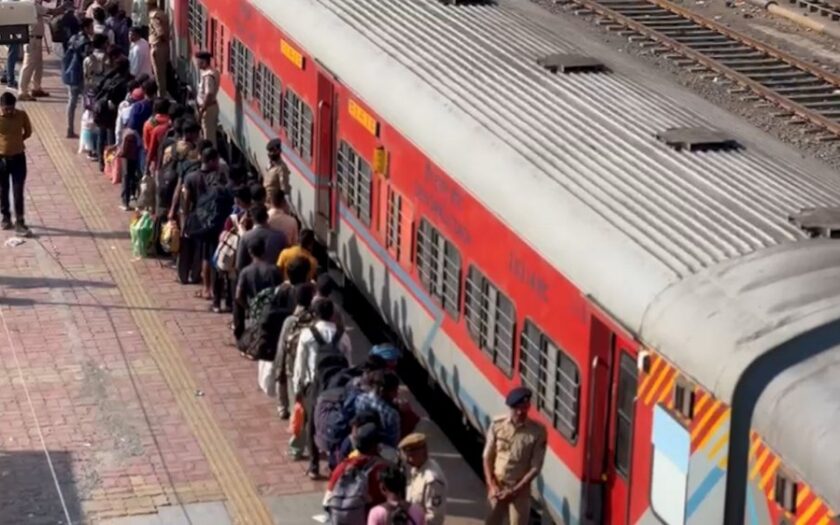 Massive Passenger Rush at Udhna Railway Station in Surat as Holi (Dhuleti) Celebrations Begin